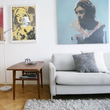 Roost Runeberg Apartment